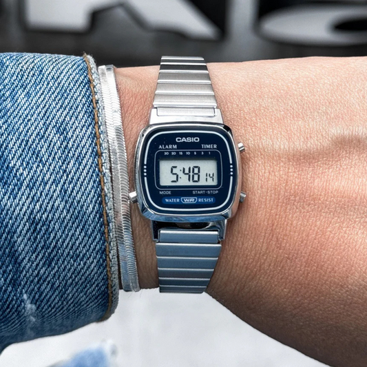 Reloj Casio Vintage LA-670WA-2 Digital Mujer Azul/Acero Inoxidable